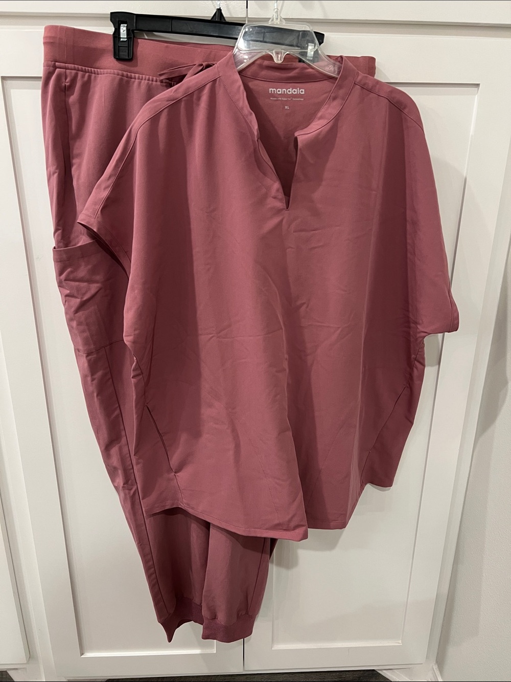 Mandala Women's Mauve Scrubs Set - Mandarin Dolman Top & 9 Pocket Joggers (XL)
